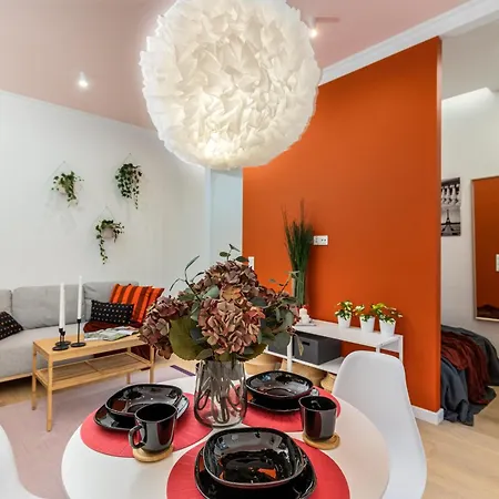 Tangerine Cloud 1Br For 4 - Next To Train Station-2