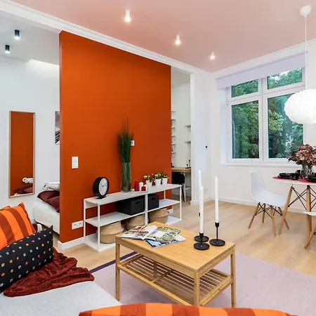 Tangerine Cloud 1Br For 4 - Next To Train Station-3